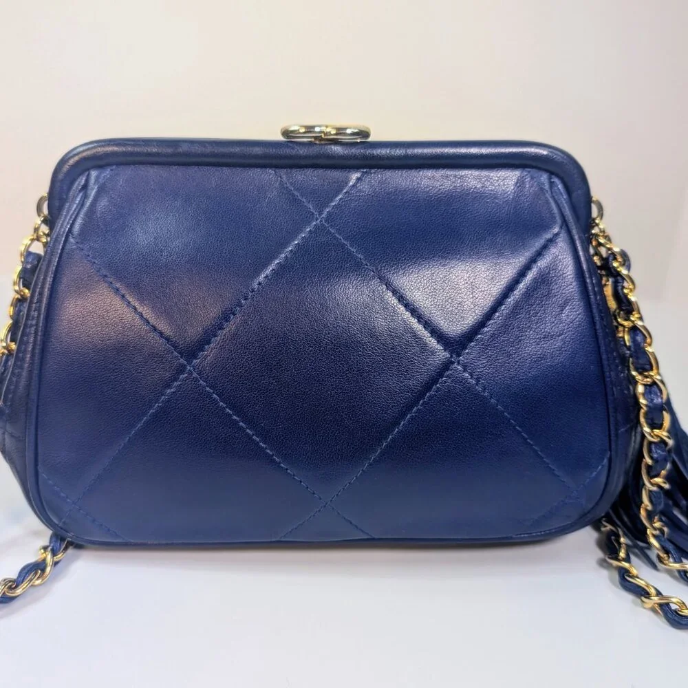 Chanel Vintage Blue Quilted Lambskin Kisslock Tassel Clutch - Picture 4 of 16